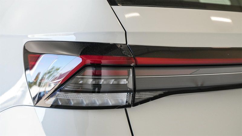 New 2025 Volkswagen Taos 1.5T SImage 8