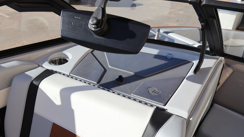 2025 MALIBU WAKESETTER 23 LSV Image 17