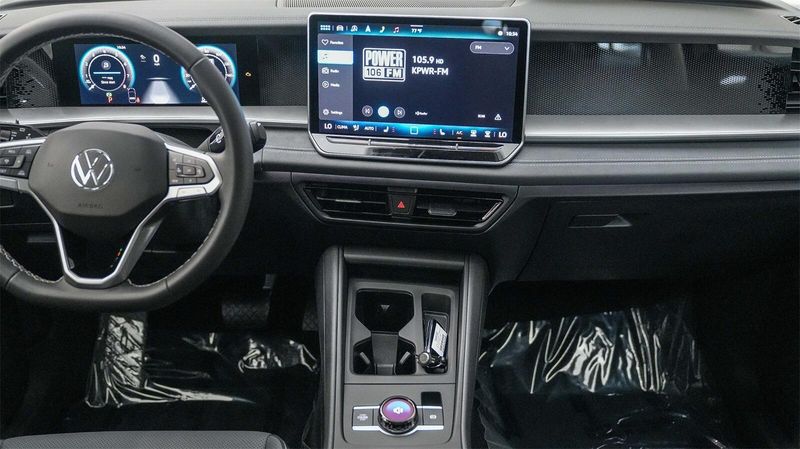 New 2025 Volkswagen Tiguan 2.0T SEImage 14