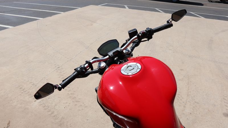 2017 Ducati MONSTER 821 Image 11
