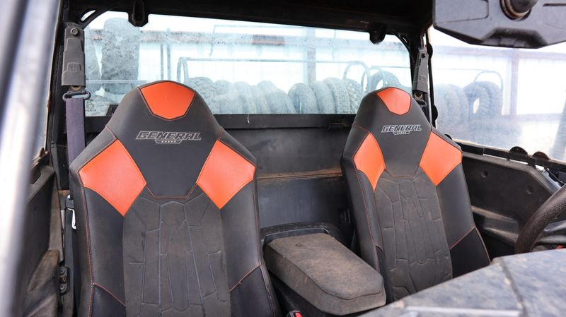 2017 Polaris GENERAL 1000 EPS DELUXE Image 2