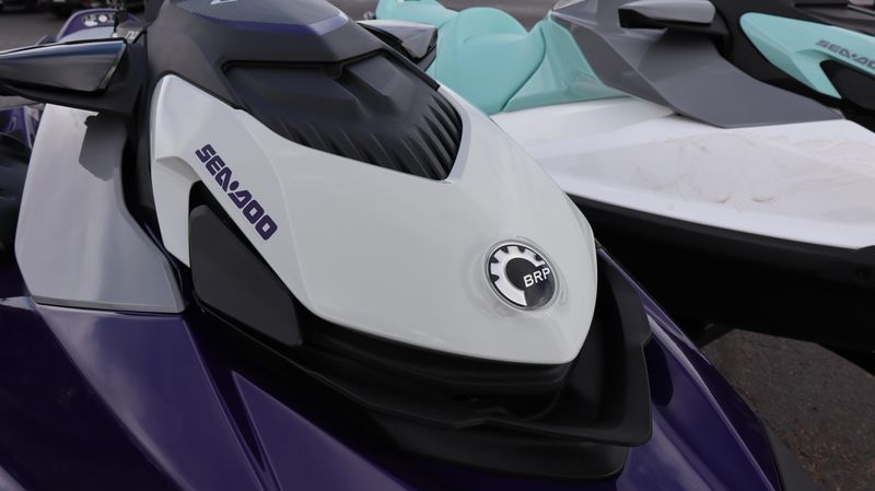 2025 SEADOO GTI SE 170 WITH SOUND SYSTEM IDF MIDNIGHT PURPLE Image 8