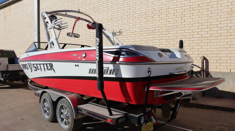 2012 MALIBU 23 LSV Image 3