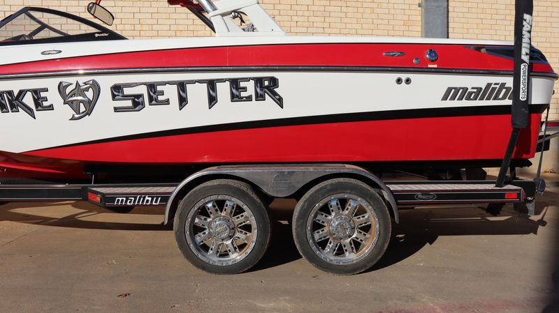 2012 MALIBU 23 LSV Image 4