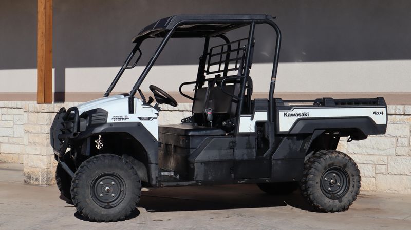 2023 KAWASAKI Mule PROFX EPS in a WHITE exterior color. Family PowerSports (877) 886-1997 familypowersports.com 