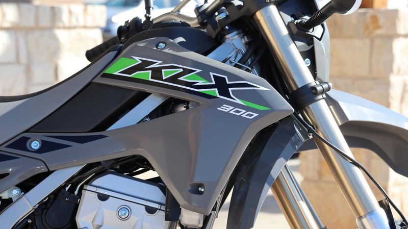 2025 Kawasaki KLX 300 BATTLE GRAYImage 6