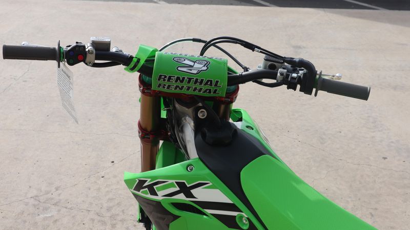 2025 Kawasaki KX450SR LIME GREEN Image 3