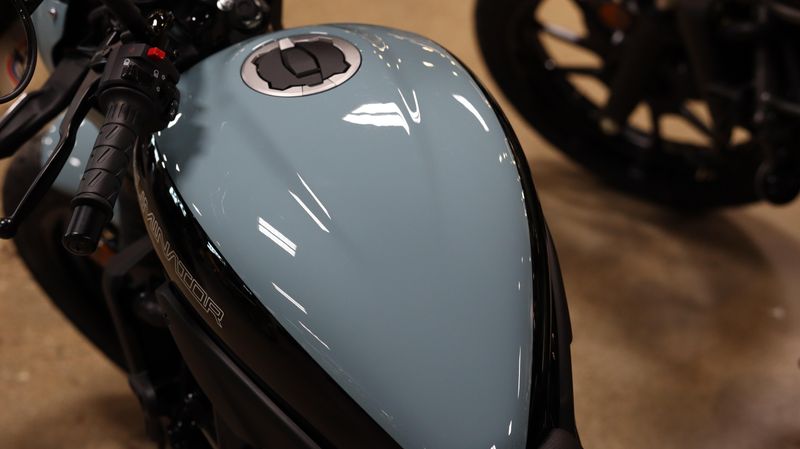 2025 Kawasaki ELIMINATOR SE ABS PHANTOM BLUE  EBONY Image 11