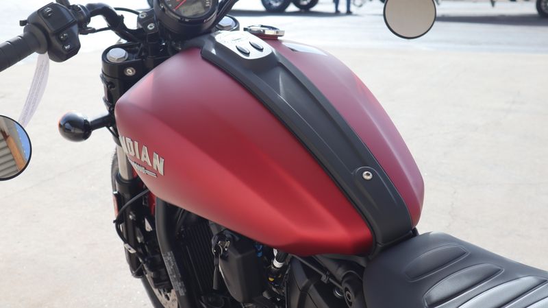 2025 Indian Motorcycle INDIAN SCOUT BOBBER LIMITED SUNSET RED SMOKEImage 7