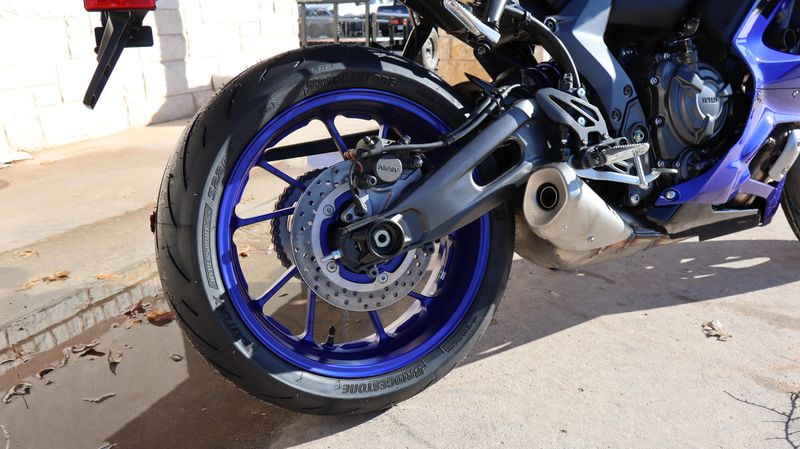 2025 Yamaha YZFR7 TEAM BLUE Image 15