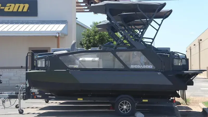 NEW 2026 SEADOO SWITCH FISH 18 230HP WITH PAINTED TRAILER Image 2