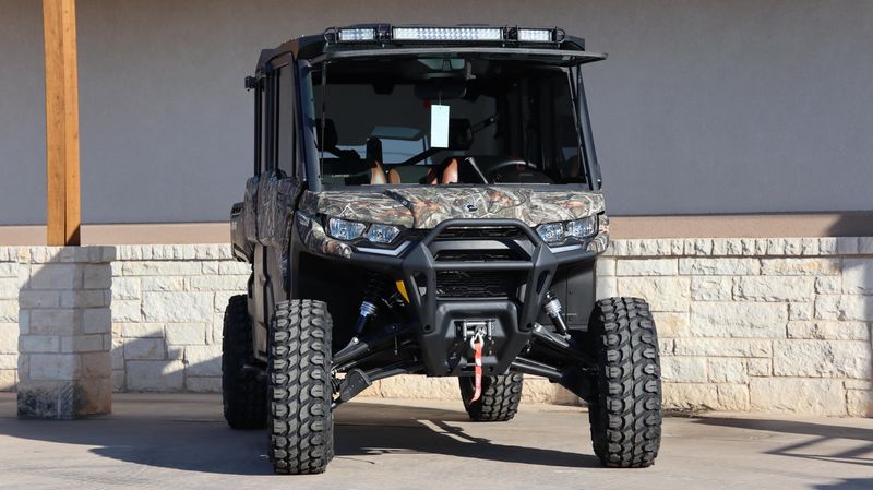 2024 Can-Am TINTED DEFENDER MAX LIMITED HD10 WILDLAND CAMOImage 2