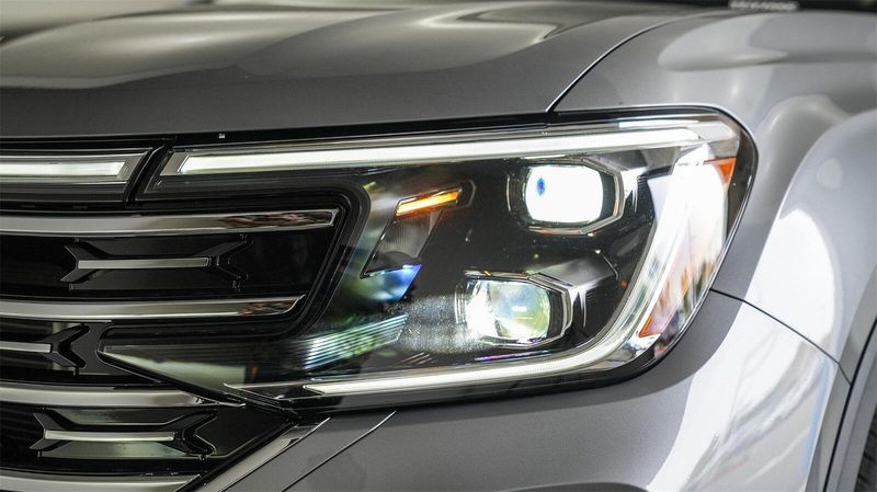 New 2025 Volkswagen Atlas 2.0T SELImage 7