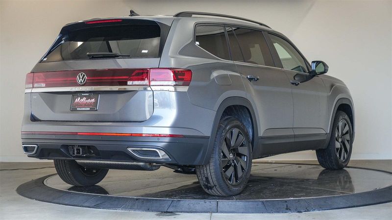 New 2025 Volkswagen Atlas 2.0T SE w/TechnologyImage 4