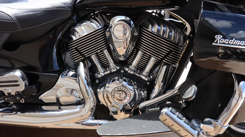 2015 Indian Motorcycle ROADMASTER THUNDER BLACK CAL Base Image 8