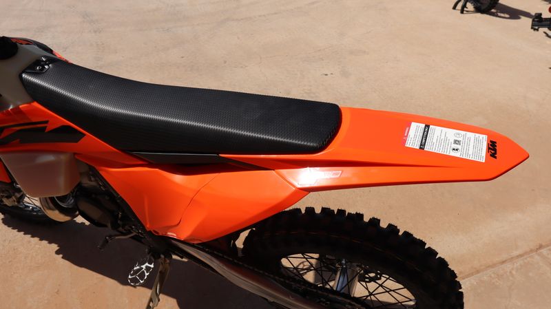 2025 KTM 300 XC ORANGE Image 6