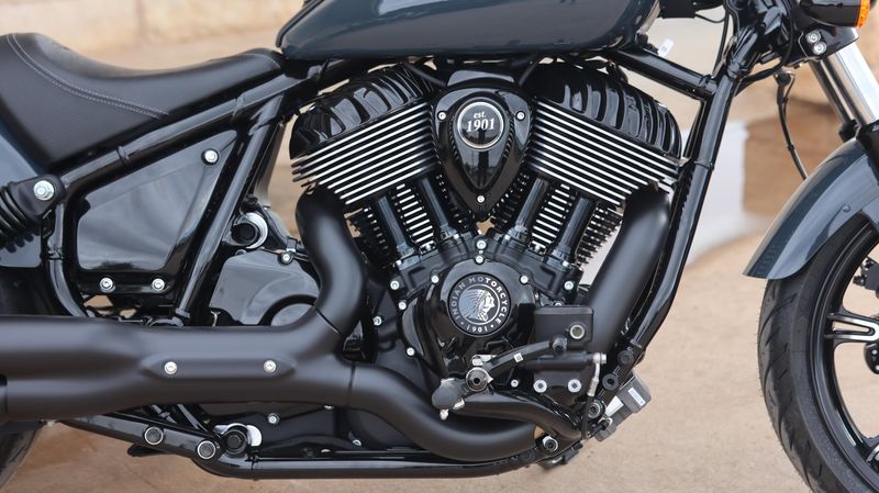 2025 Indian Motorcycle CHIEF DARK HORSE  BLUE DUSK Image 13