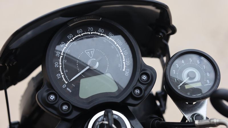 2020 Triumph STREET TWIN 900 Image 13