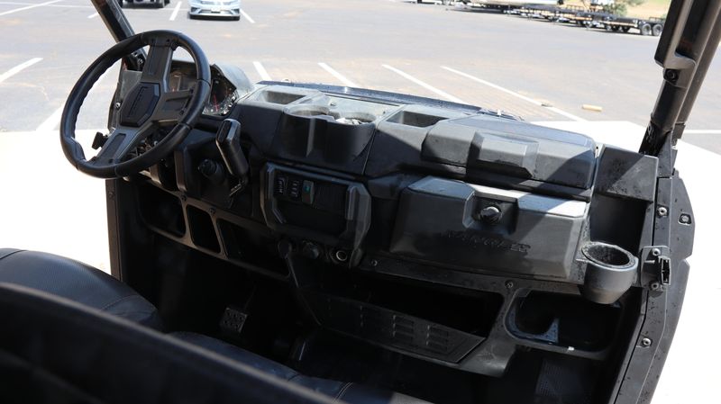 2022 Polaris CREW XP 1000 TEXAS EDITION  BLACK PEARL Texas Edition Image 10