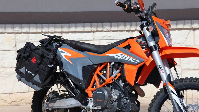 2022 KTM 690 ENDURO RImage 3