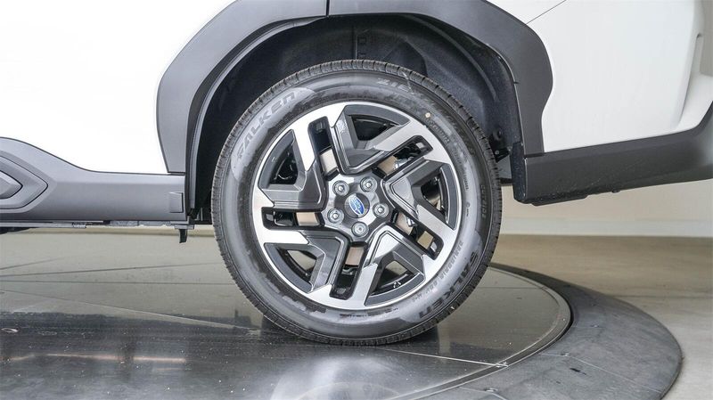 2025 Subaru Forester Hybrid PremiumImage 9