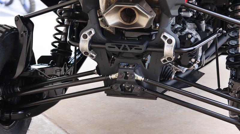 2025 Can-Am MAVERICK R MAX X RS WITH SMARTSHOX 999T DCT TRIPLE BLACK Image 8