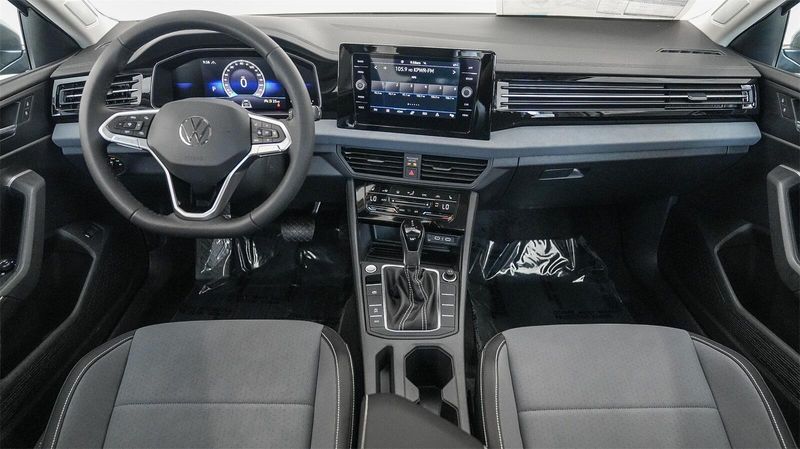 New 2025 Volkswagen Jetta 1.5T SEImage 13