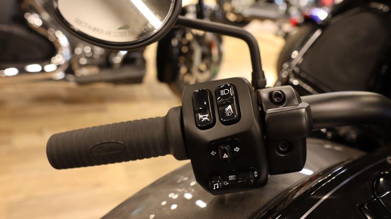 2025 Indian Motorcycle PURSUIT DARK HORSE HEAVY METAL Image 30