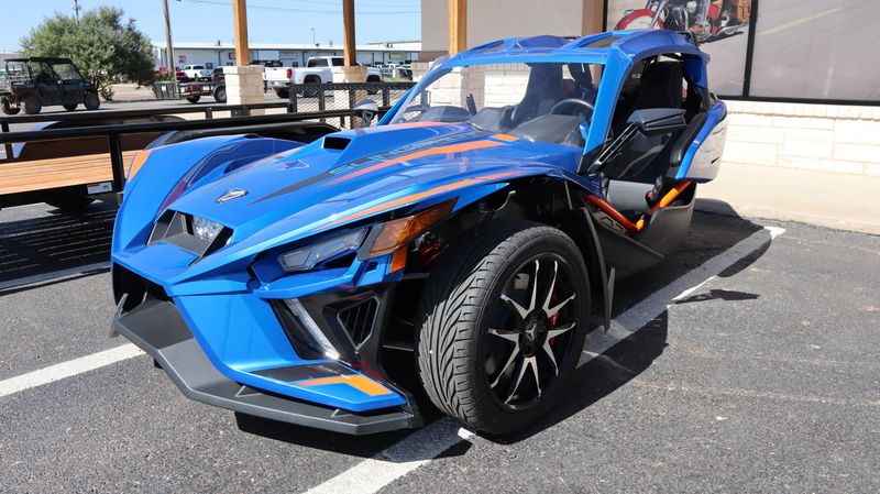 Used 2024 Polaris SLINGSHOT R MANUAL Image 3