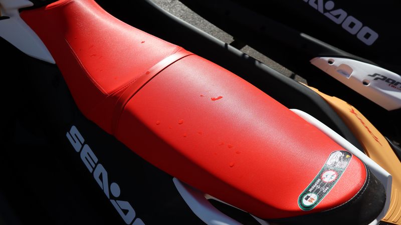 NEW 2026 SEADOO SPARK FOR 3 90HP CONVENIENCE PACKAGE WITH SOUND SYSTEM Image 7