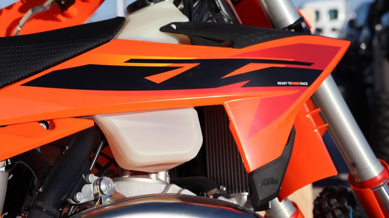 2025 KTM 300 XC ORANGEImage 8