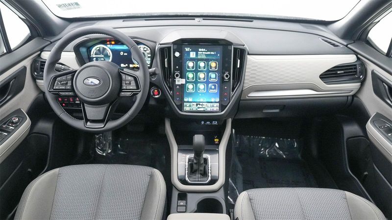 2025 Subaru Forester Hybrid PremiumImage 13