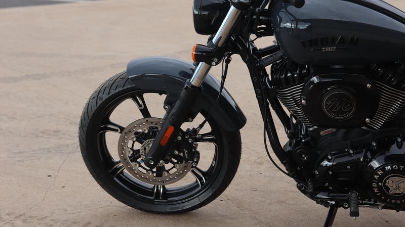 2025 Indian Motorcycle CHIEF DARK HORSE  BLUE DUSK Image 9