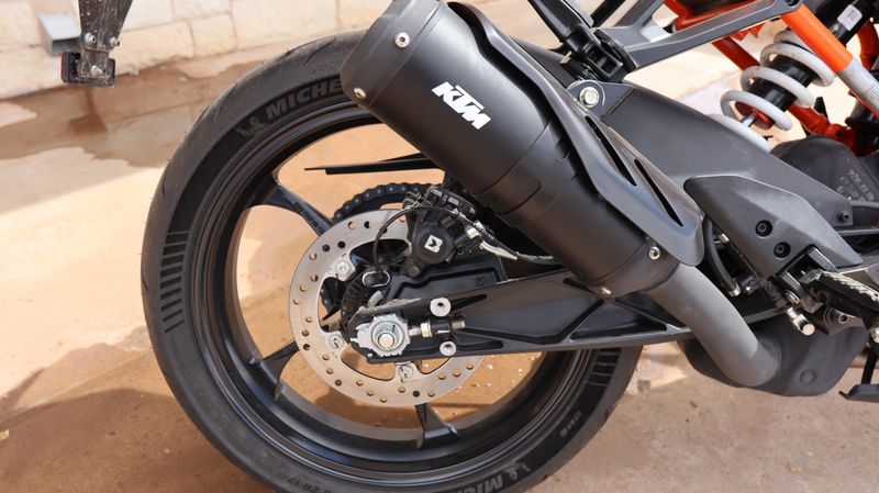 2024 KTM RC 390 Image 4
