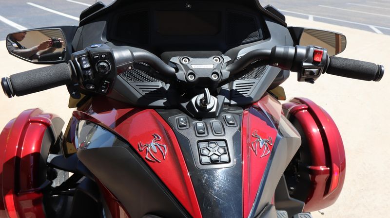 Used 2022 Can-Am RD SPYDER RT LTD 1330 SE6 RDD 22 Base Image 12