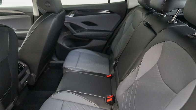 New 2025 Volkswagen Tiguan 2.0T SEImage 18