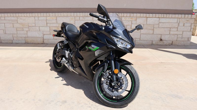 2025 Kawasaki NINJA 650 METALLIC SPARK BLACK AND METALLIC FLAT SPARK BLACK Image 1