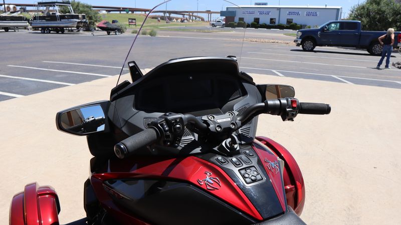 Used 2022 Can-Am RD SPYDER RT LTD 1330 SE6 RDD 22 Base Image 11
