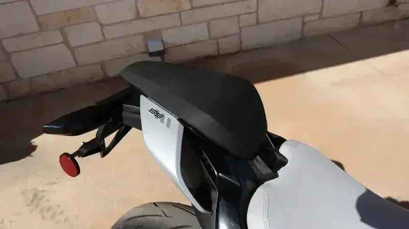 2025 CFMOTO 675SS NEBULA BLACK Image 9