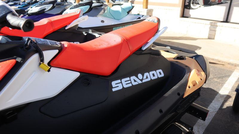 2025 SEADOO SPARK FOR 3 CONVENIENCE PACKAGE WITH SOUND SYSTEM SUNRISE ORANGE AND DRAGON RED Image 5