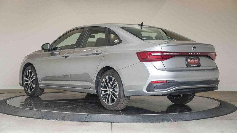 New 2025 Volkswagen Jetta 1.5T SportImage 2