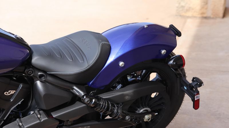 2025 Indian Motorcycle SCOUT BOBBER LIMITED WITH TECHNOLOGY PACKAGE SPIRIT BLUE METALLIC Image 6