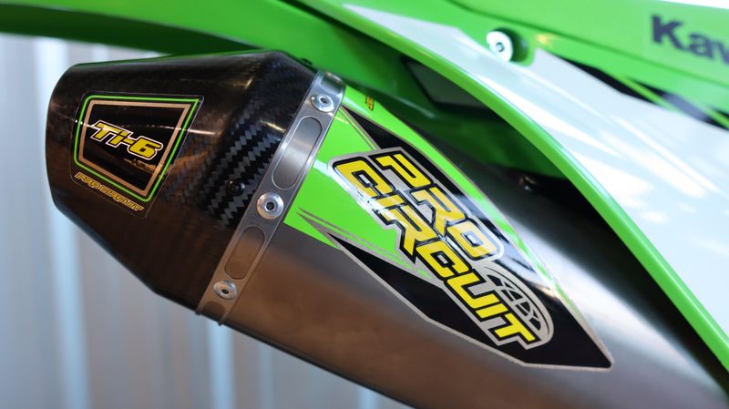 2025 Kawasaki KX450SR LIME GREENImage 4