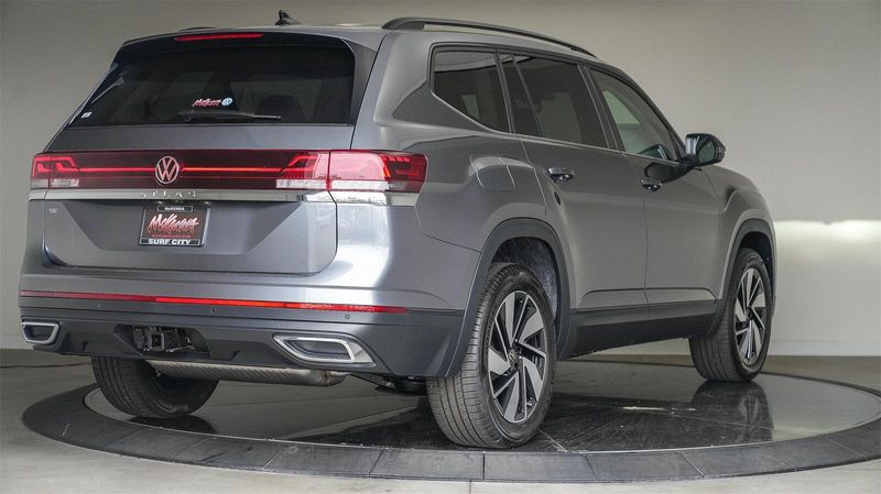 New 2025 Volkswagen Atlas 2.0T SE w/TechnologyImage 4