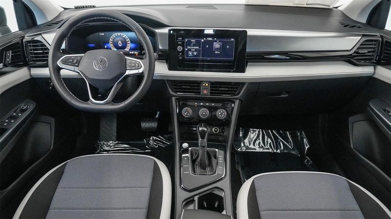 New 2025 Volkswagen Taos 1.5T SImage 13