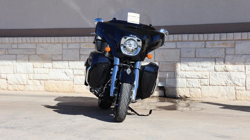 2024 Indian Motorcycle INDIAN ROADMASTER LIMITED BLACK AZURE CRYSTALImage 3