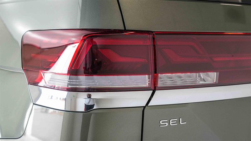New 2026 Volkswagen Atlas 2.0T SEL Premium R-LineImage 8