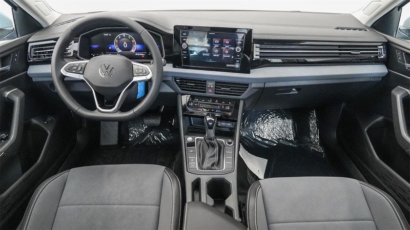 New 2025 Volkswagen Jetta 1.5T SEImage 13