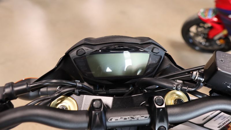 2023 Suzuki GSX750 Image 16