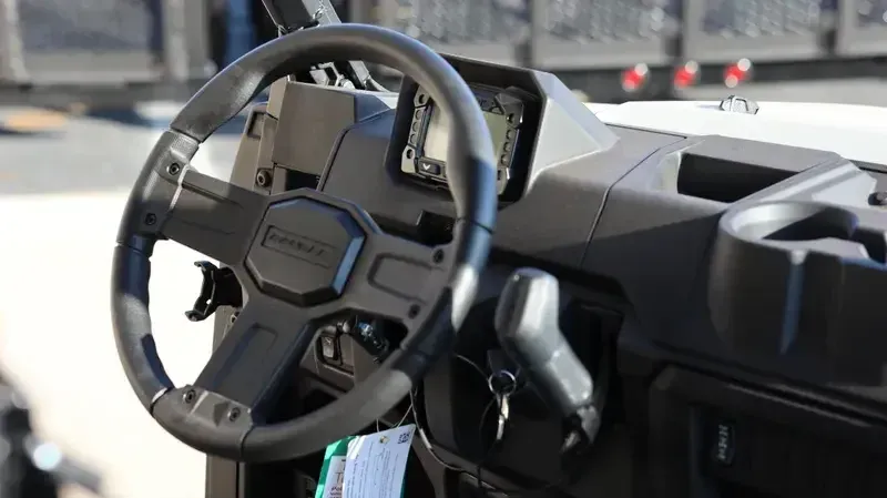 NEW 2026 POLARIS RANGER CREW 1000 PREMIUM Image 8